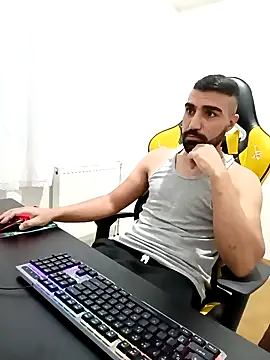 Snapshot of SertSikici022 chatting on 2, 12, 2024 SertSikici022 online show from 2, 12, 2024