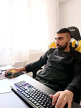 Snapshot of SertSikici022 chatting on 5, 12, 2024 SertSikici022 online show from 5, 12, 2024