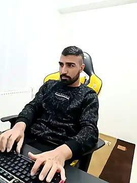 Snapshot of SertSikici022 chatting on 5, 12, 2024 SertSikici022 online show from 5, 12, 2024