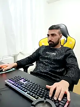 Snapshot of SertSikici022 chatting on 7, 12, 2024 SertSikici022 online show from 7, 12, 2024