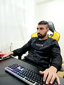 Snapshot of SertSikici022 chatting on 8, 12, 2024 SertSikici022 online show from 8, 12, 2024