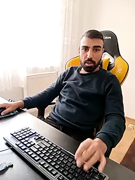 Snapshot of SertSikici022 chatting on 10, 12, 2024 SertSikici022 online show from 10, 12, 2024