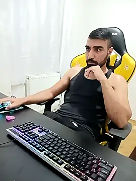 Snapshot of SertSikici022 chatting on 15, 12, 2024 SertSikici022 online show from 15, 12, 2024