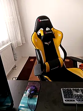 Snapshot of SertSikici022 chatting on 18, 12, 2024 SertSikici022 online show from 18, 12, 2024