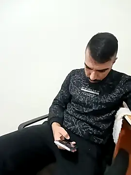 Snapshot of SertSikici022 chatting on 19, 12, 2024 SertSikici022 online show from 19, 12, 2024