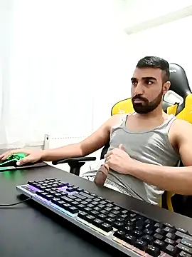 Snapshot of SertSikici022 chatting on 30, 12, 2024 SertSikici022 online show from 30, 12, 2024