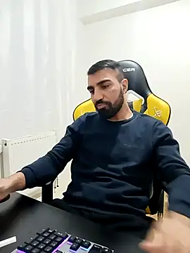 Snapshot of SertSikici022 chatting on 25, 2, 2025 SertSikici022 online show from 25, 2, 2025