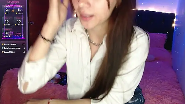 holy juli online show from 8, 3, 2025