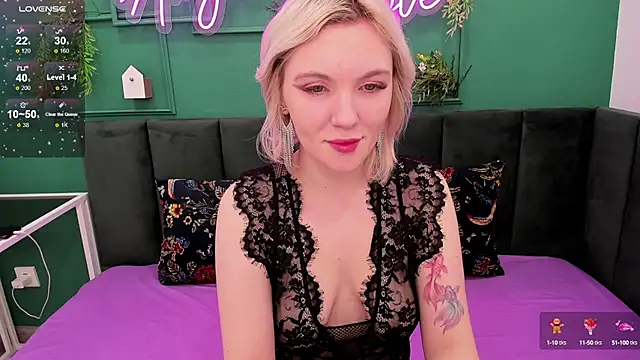 Fluffy Monica online show from 17, 12, 2024