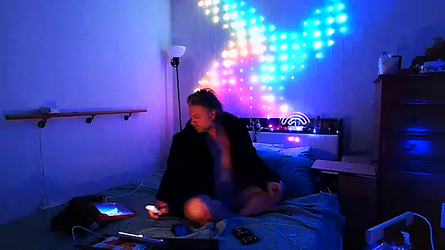 onlym4m online show from 10, 1, 2025