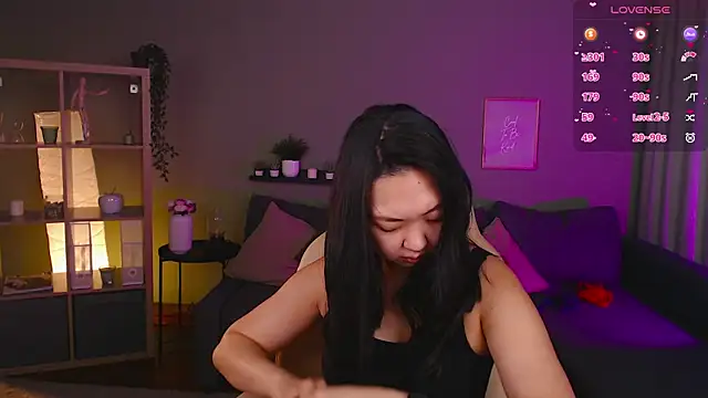 Marine Vact online show from 7, 10, 2025