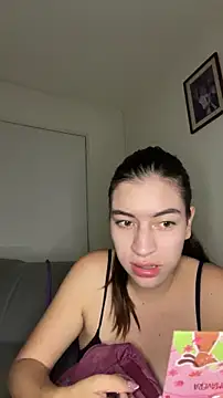 Snapshot of TipsteryRoyal chatting on 8, 5, 2026 TipsteryRoyal online show from 8, 5, 2026