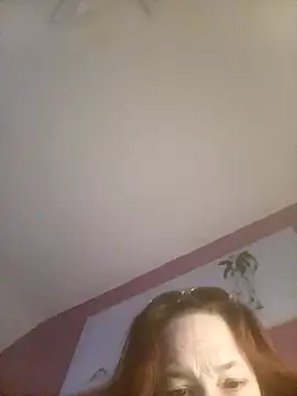 Snapshot of Fiesty_findom40 chatting on 16, 11, 2025 Fiesty findom40 online show from 16, 11, 2025