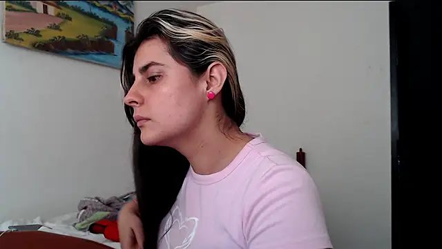 Snapshot of samanta_rosas1 chatting on 12, 12, 2024 samanta rosas1 online show from 12, 12, 2024