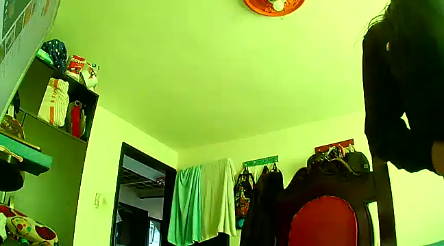 Snapshot of samanta_rosas1 chatting on 13, 12, 2024 samanta rosas1 online show from 13, 12, 2024