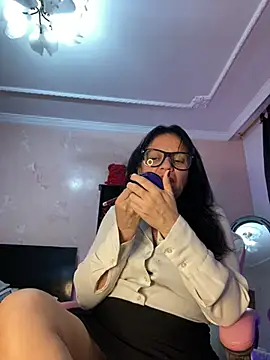 Sharongirl07 online show from 25, 1, 2025