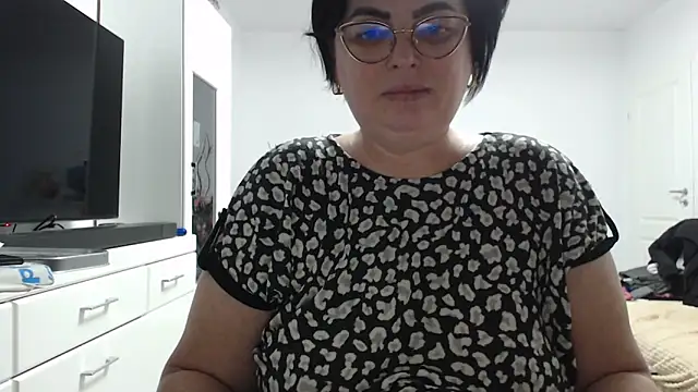 Amandamuller1982 online show from 4, 2, 2026