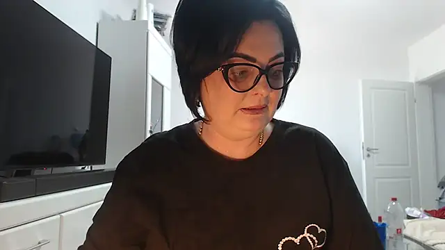 Snapshot of Amandamuller1982 chatting on 5, 7, 2026 Amandamuller1982 online show from 5, 7, 2026