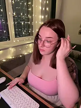 Snapshot of CookyDaisy chatting on 12, 1, 2025 CookyDaisy online show from 12, 1, 2025