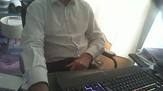 shyfrenchcock1 online show from 16, 6, 2026
