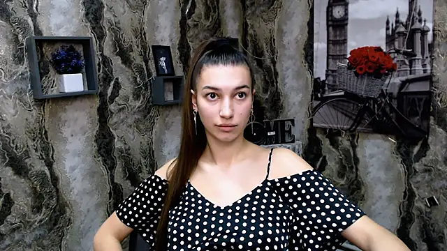 KarolinaRosse  online show from 13, 1, 2025