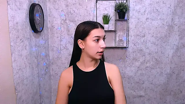 KarolinaRosse  online show from 20, 1, 2025