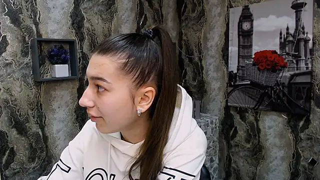 KarolinaRosse  online show from 1, 2, 2025