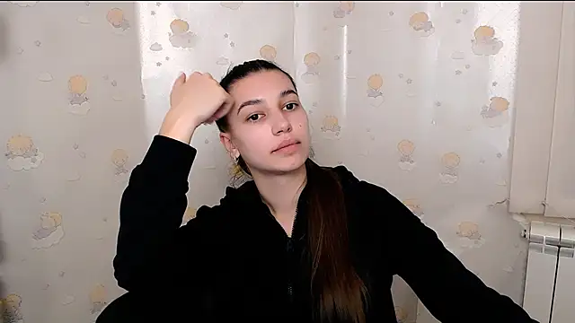 KarolinaRosse  online show from 4, 2, 2025