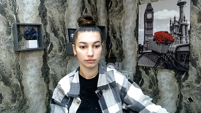 KarolinaRosse  online show from 7, 2, 2025