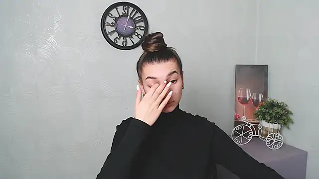 KarolinaRosse  online show from 13, 2, 2025