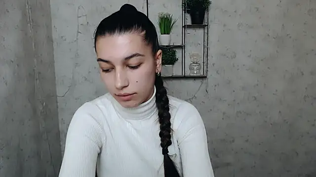 KarolinaRosse  online show from 4, 3, 2025