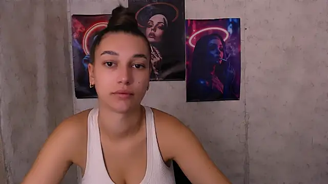 KarolinaRosse  online show from 18, 9, 2025