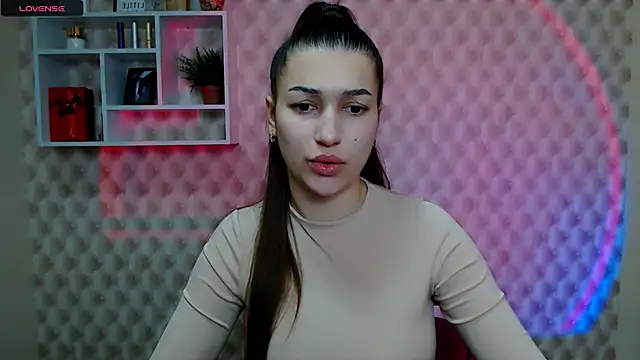 KarolinaRosse  online show from 1, 12, 2025