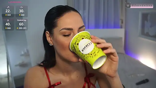 ZoeeZolton online show from 4, 1, 2025