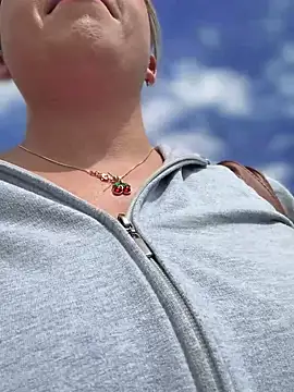 VIOLETA-25  online show from 8, 1, 2026