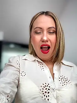 Snapshot of VIOLETA-25_ chatting on 1, 6, 2026 VIOLETA-25 online show from 1, 6, 2026