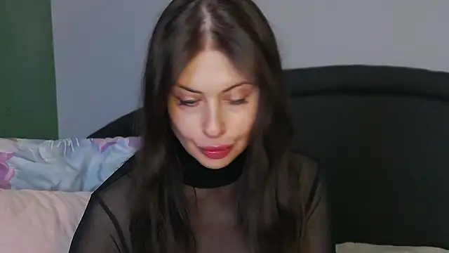 Snapshot of Mia_Lovi chatting on 4, 3, 2025 Mia Lovi online show from 4, 3, 2025