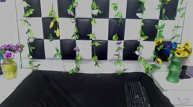 Morgana Smit online show from 13, 2, 2025