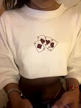 bonnie 18x online show from 15, 12, 2025