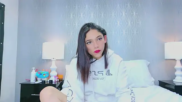 HazelMoret online show from 8, 2, 2026