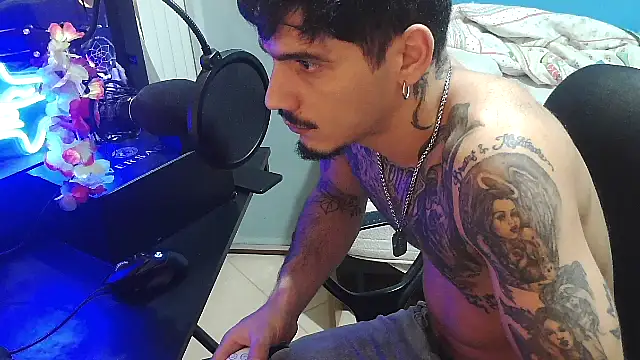 Badboyi1997 online show from 17, 10, 2025