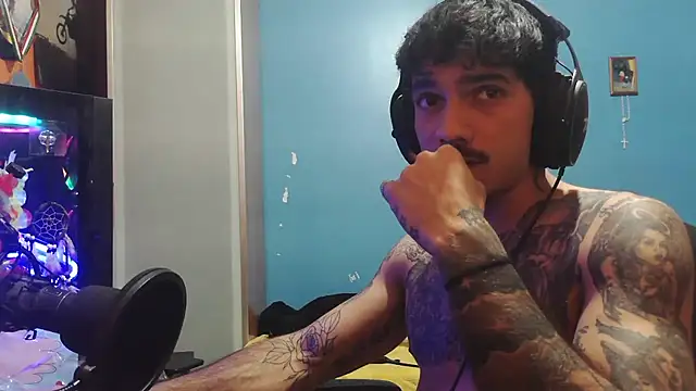 Badboyi1997 online show from 12, 11, 2025