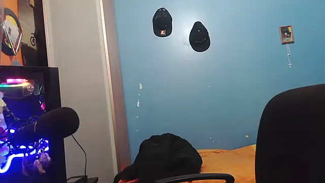 Badboyi1997 online show from 5, 12, 2025