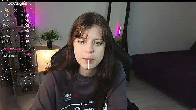 Snapshot of Este_Glen chatting on 28, 2, 2025 Este Glen online show from 28, 2, 2025