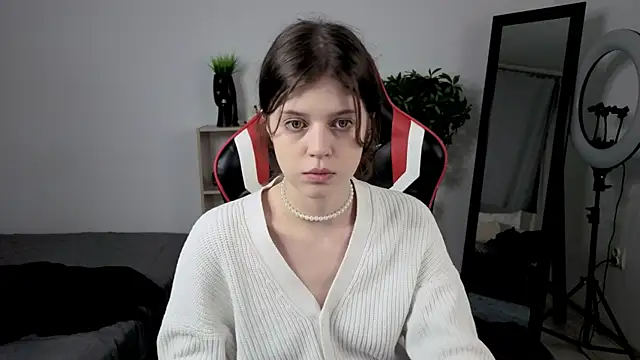 Este Glen online show from 21, 10, 2025