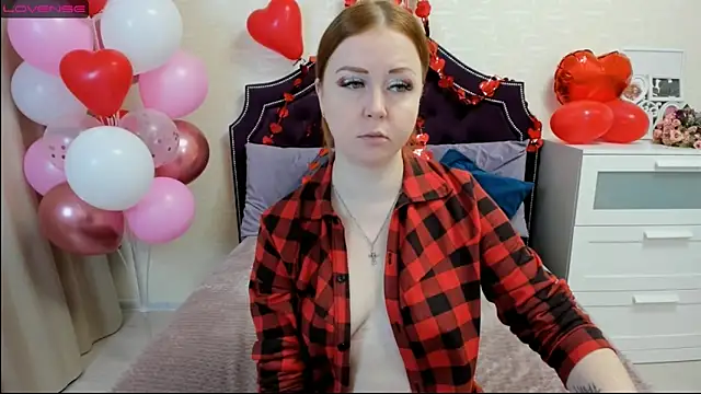 BettyBloom69 online show from 12, 2, 2025