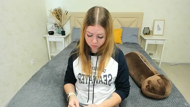 BettyBloom69 online show from 10, 9, 2025