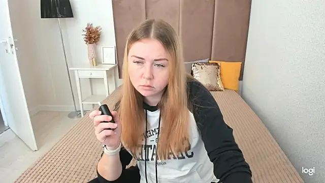 BettyBloom69 online show from 7, 10, 2025