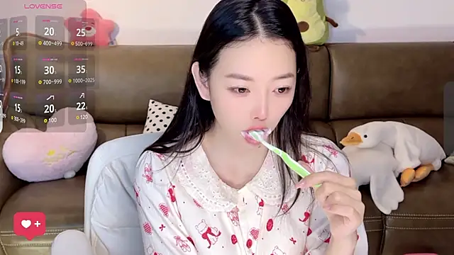 Snapshot of Yilin1999 chatting on 9, 3, 2025 Yilin1999 online show from 9, 3, 2025