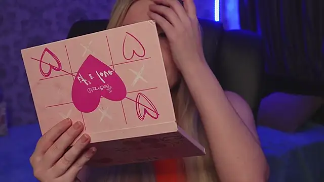 LisaElfy online show from 16, 12, 2024